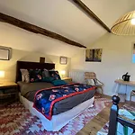 Le Clos Des Vignes Bed & Breakfast