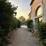 Le Clos Des Vignes 3* Notre-Dame-de-l'Isle