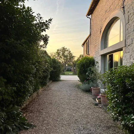 Le Clos Des Vignes 3* Notre-Dame-de-l'Isle